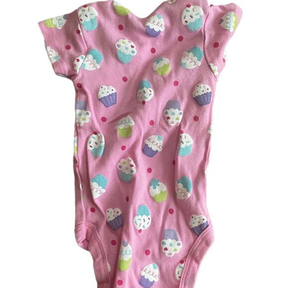 ⭐️5/$25 Onesies brand Pink Cupcake Onesie size 3-6 months! NWOT! - Picture 2 of 2